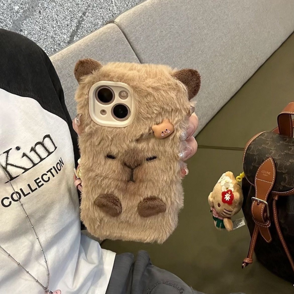 Phone Cases 13 - حافظة هاتف فاخرة من فراء كابيبارا